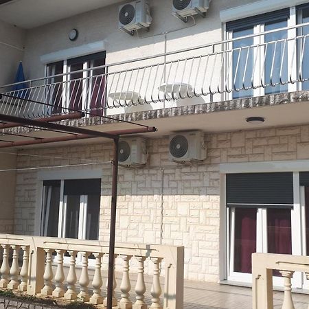 Apartments Kristina ซริกเวนิซา ภายนอก รูปภาพ