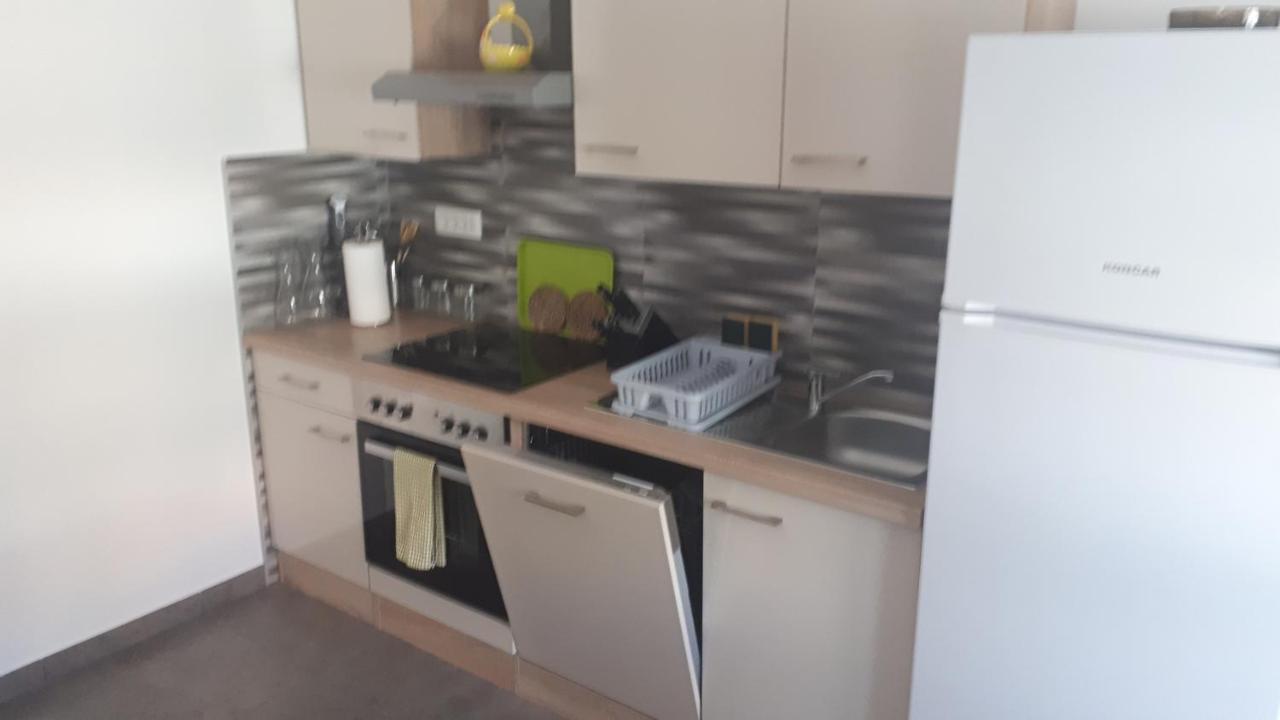 Apartments Kristina ซริกเวนิซา ภายนอก รูปภาพ